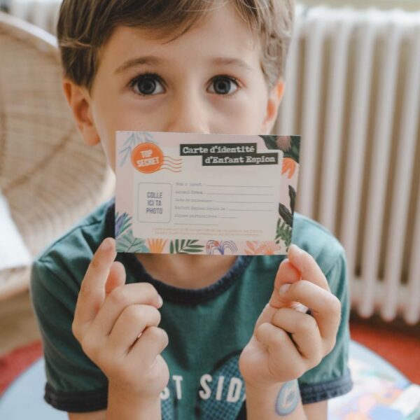 Carte identité enfant espion