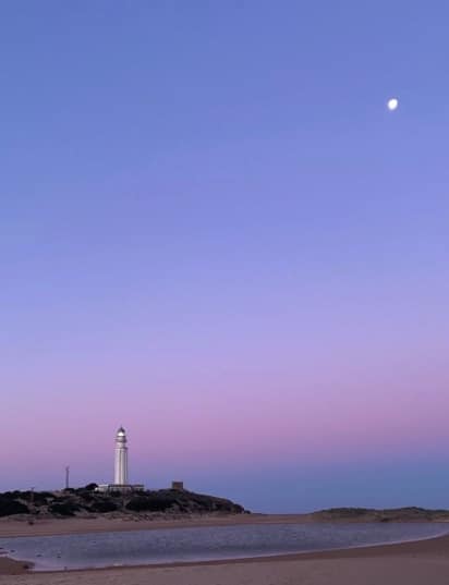 phare de Trafalgar lors d'un coucher de soleil